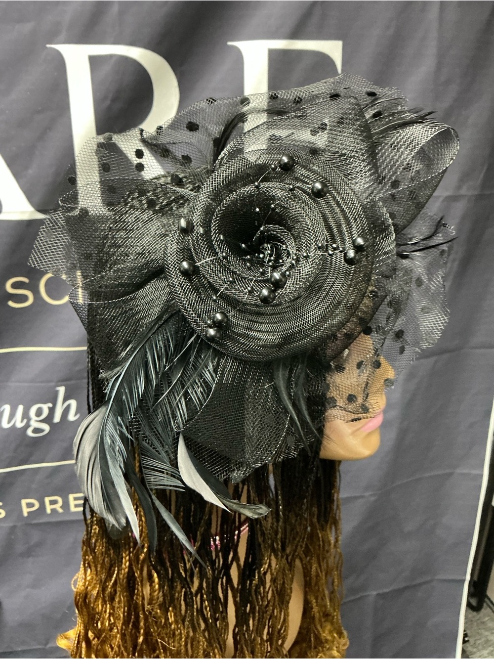Black Floral Fascinator Headband - Elegant Women’s Hair Accessory - Picture 5 of 5